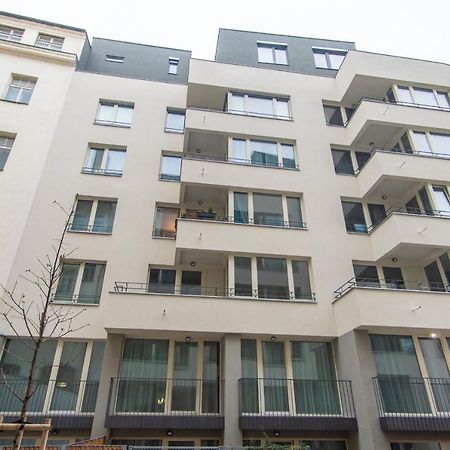 Apartment With Balcony Praga Exterior foto
