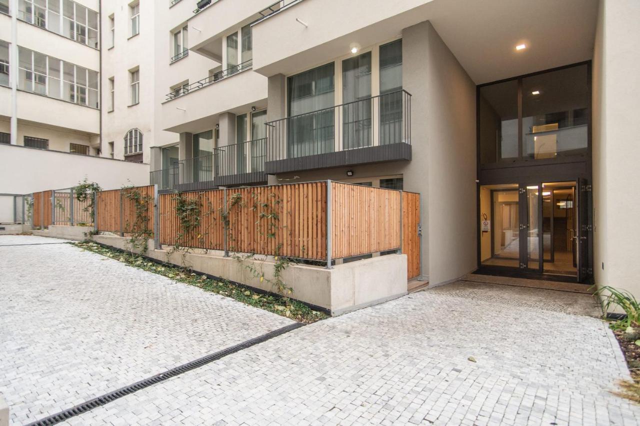 Apartment With Balcony Praga Exterior foto